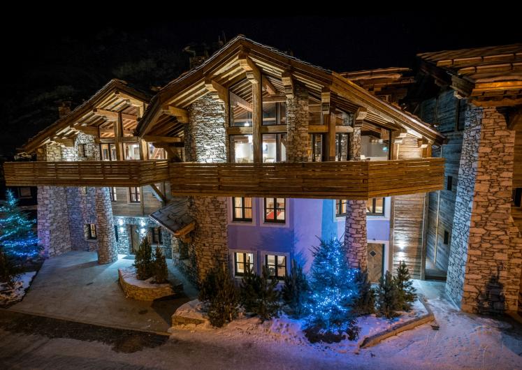 Image of Chalet Face