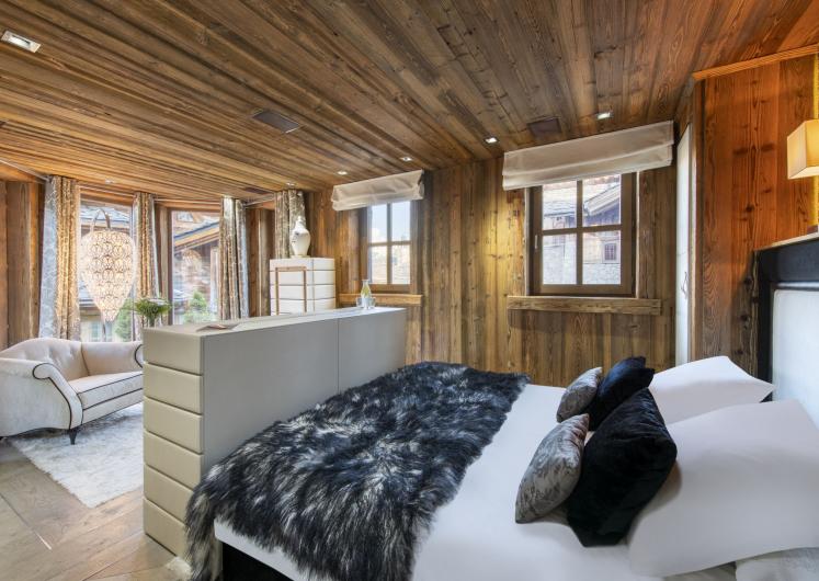 Image of Chalet Carat