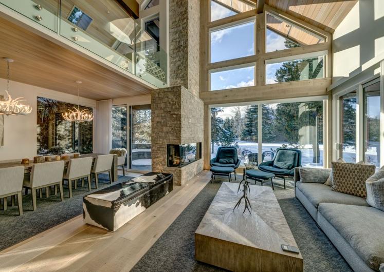 Image of Stellar Jay Chalet
