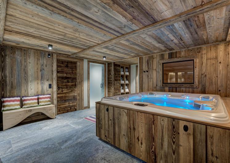 Image of Chalet Aster