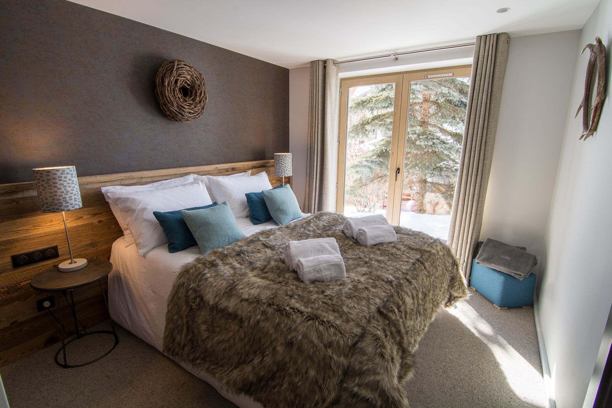 luxury chalet bedroom, luxury chalet St Martin de Belleville
