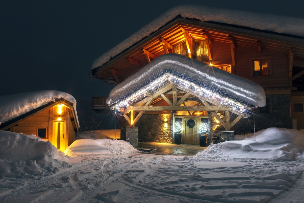 Grande Corniche Entrance Snow