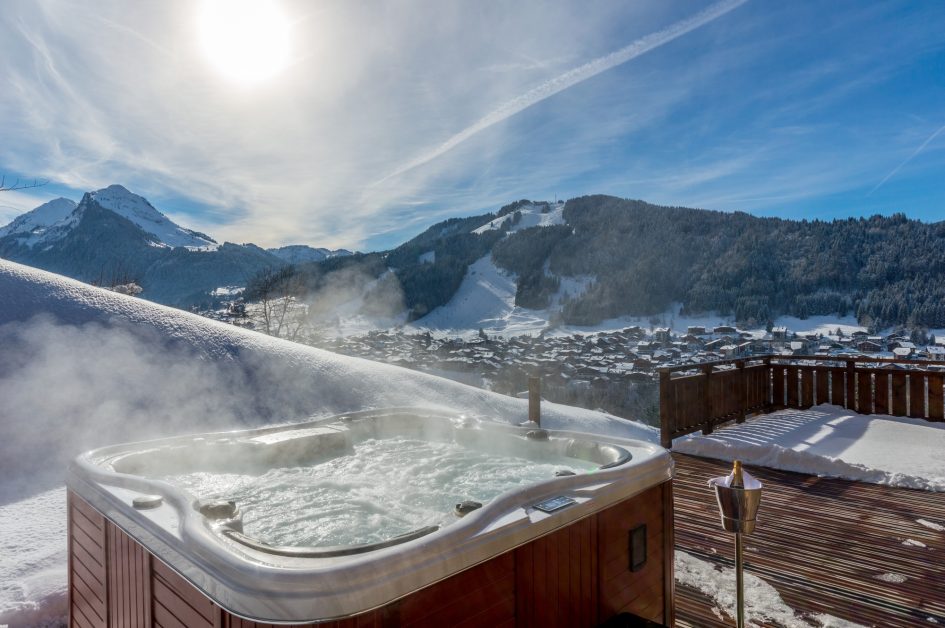 hot tub view Morzine, hot tub with a view Morzine, luxury chalets with views, Morzine chalets with views