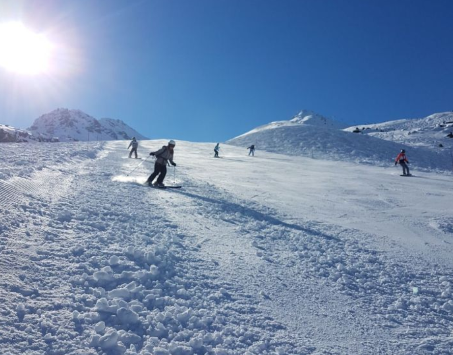 best pistes in Val Thorens, Val Thorens skiing, ski Val Thorens Skiin in Val Thorens, Best ski runs Val Thorens 