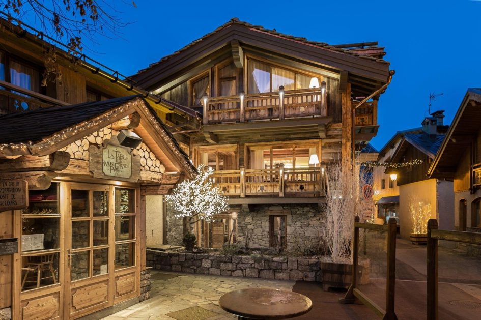Chalet White in the centre of Le Praz