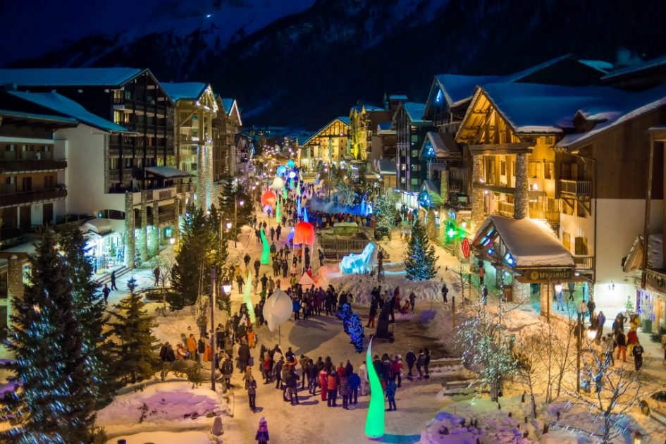 5 Ski Resorts to go for Christmas in The Alps - Festive Fun