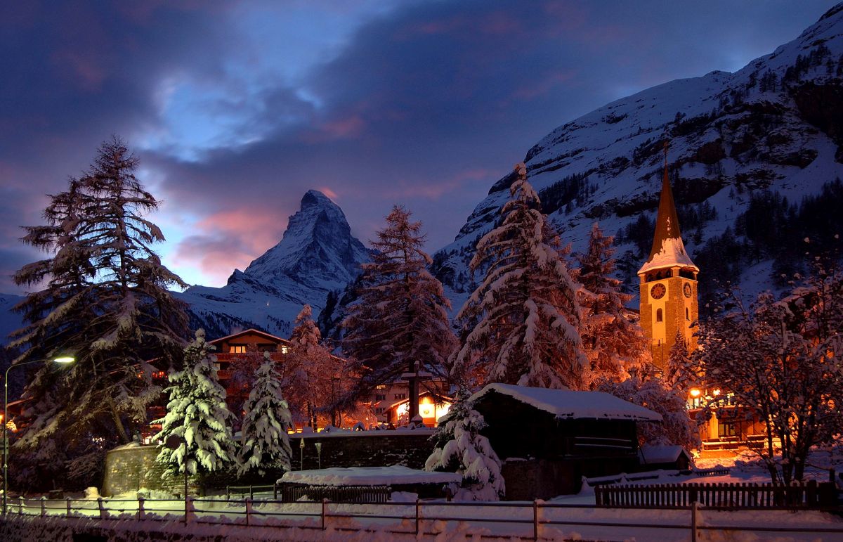 5 Ski Resorts to go for Christmas in The Alps Festive Fun