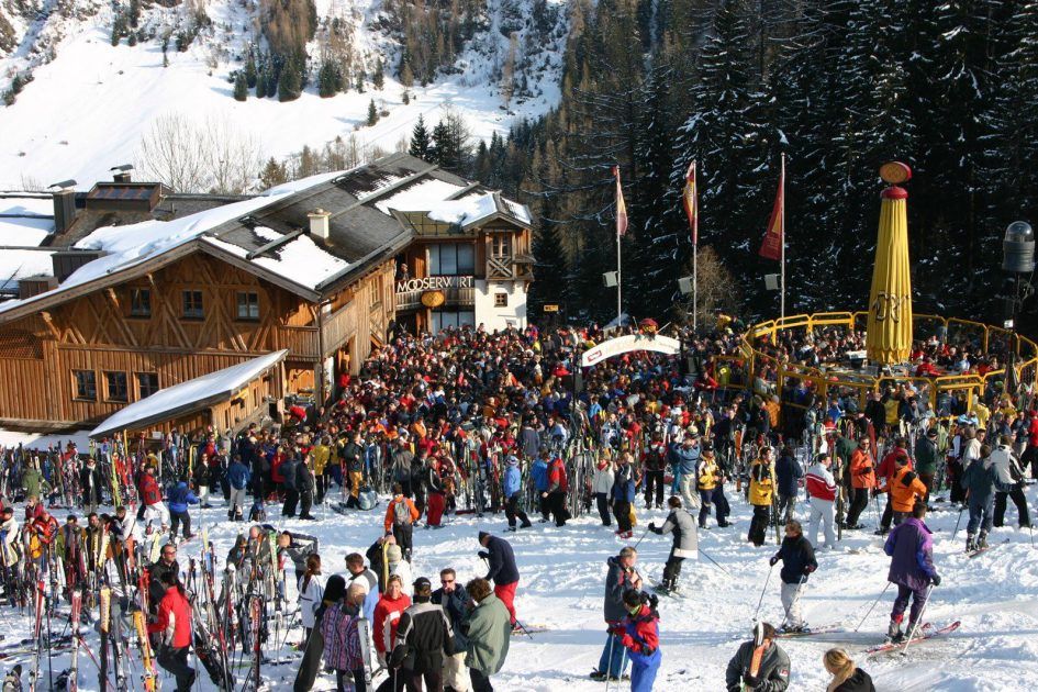 mooserwirt, apres bars in st anton, st anton apres, best apres ski in Austria 