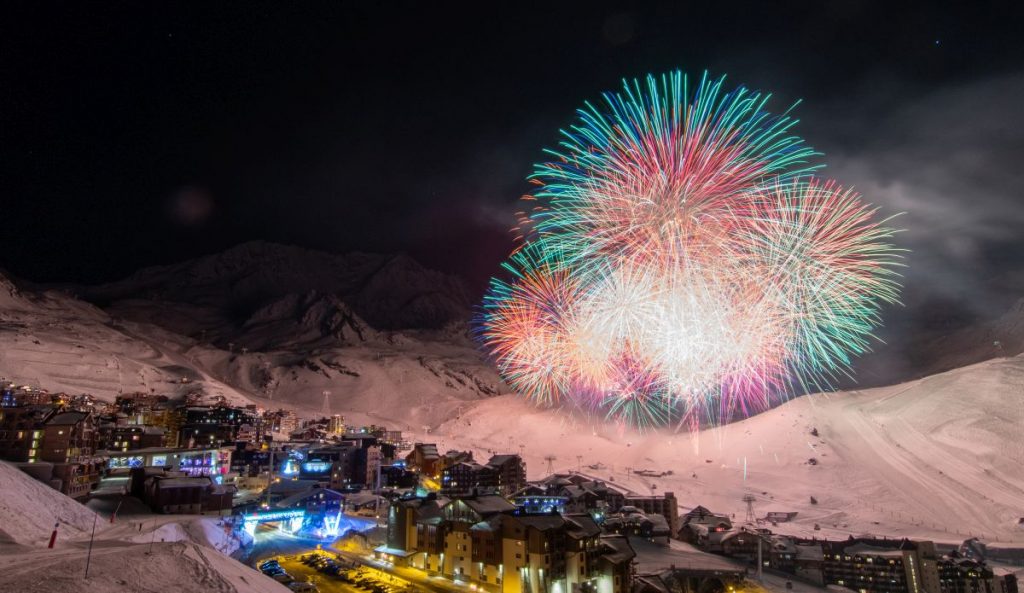 fireworks in Val Thorens, New year in the Three Valleys, Three Valleys at New Year, Ski holiday Three Valleys New Year