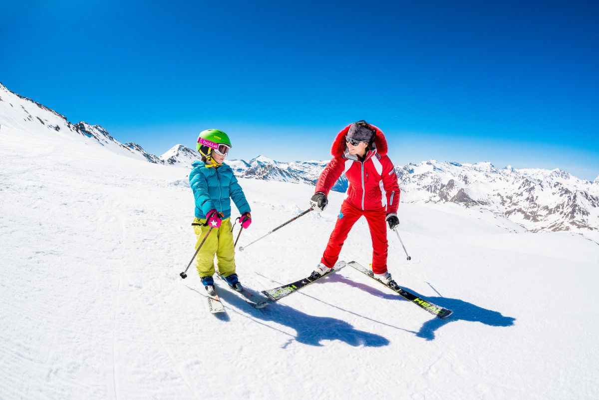 have fun skiing with children, ski school for kids, kids skiing, children's ski school