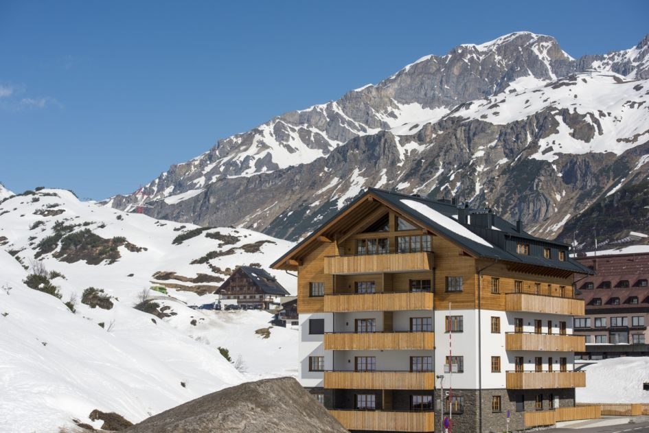 luxury ski penthouse, skiing, family ski holiday 