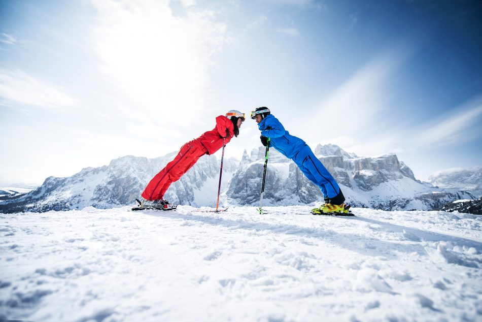 Skiing-Couple-Alta-Badia-Credit-Andre-Schoenherr