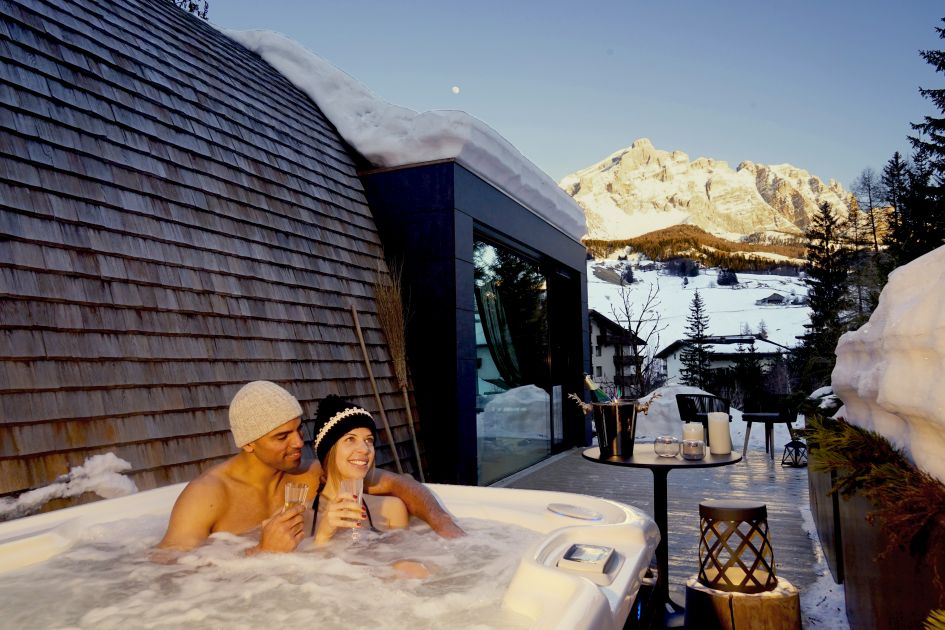 hot tub, couple, romantic, wellness, chalet wellness 