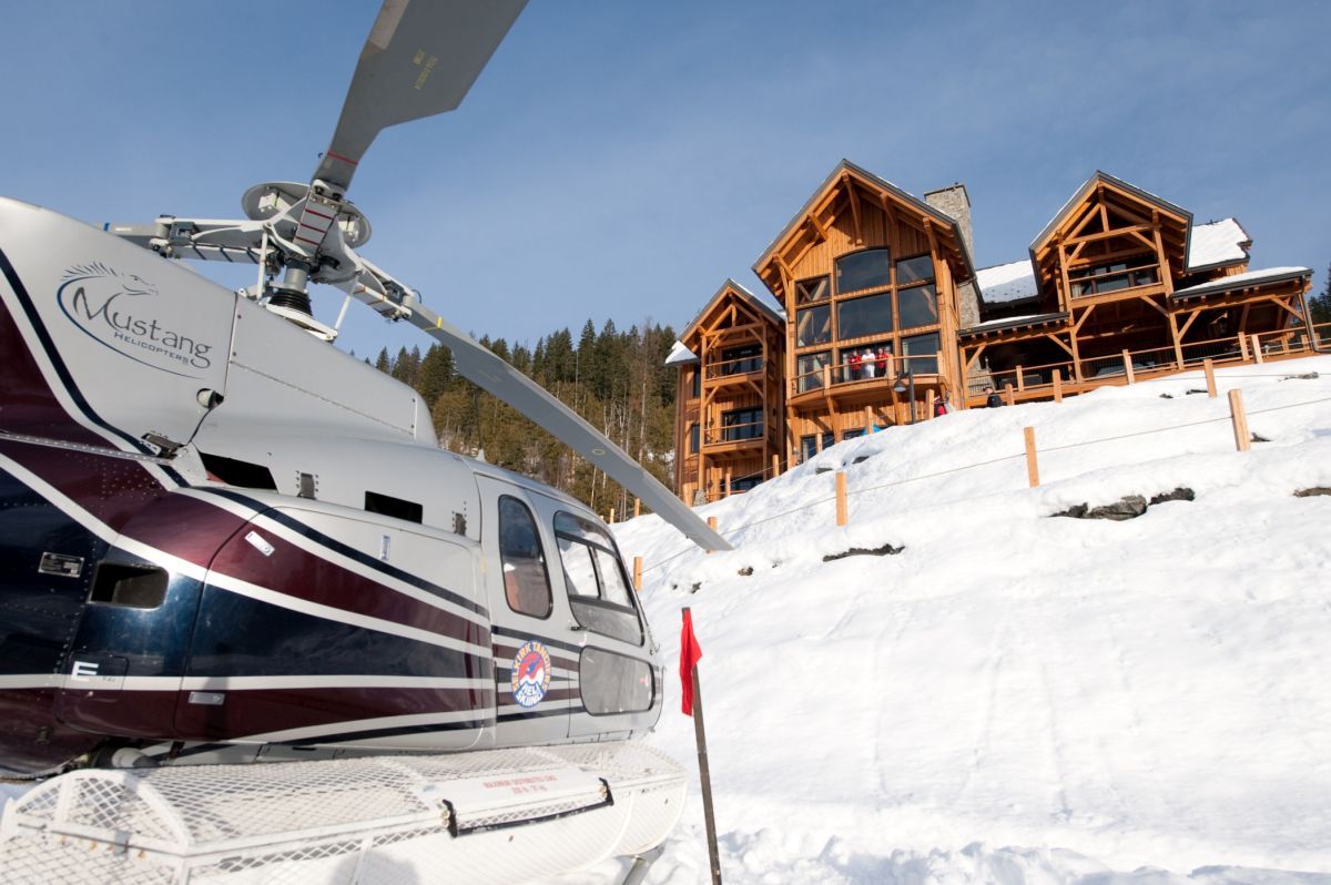 heli ski Revelstoke, luxury ski lodge Canada, luxury ski lodge Revelstoke, ski holiday Revelstoke, heli ski Canada