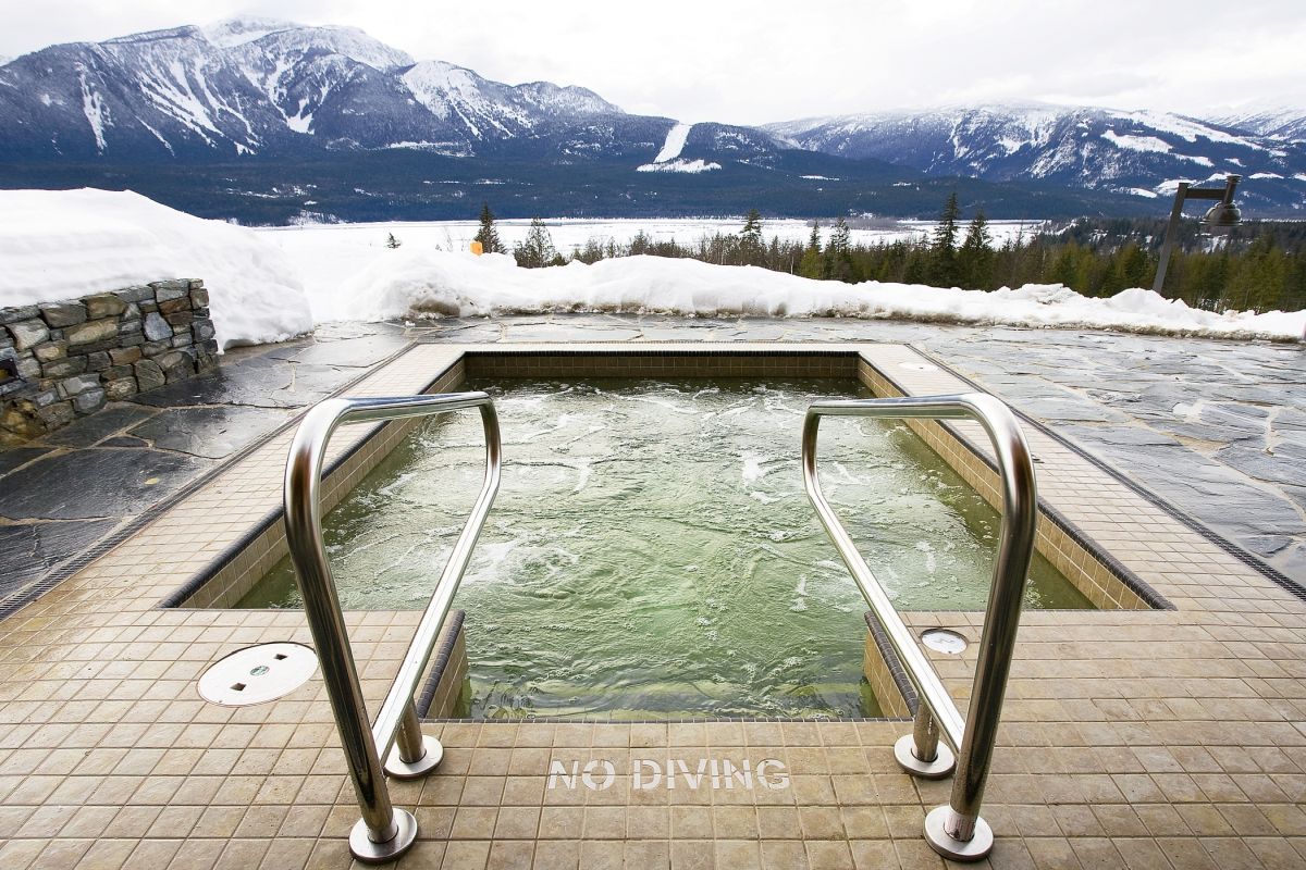 wellness at Bighorn Revelstoke, hot tub Revelstoke, chalet with hot tub Revelstoke, Canada ski lodge with hot tub