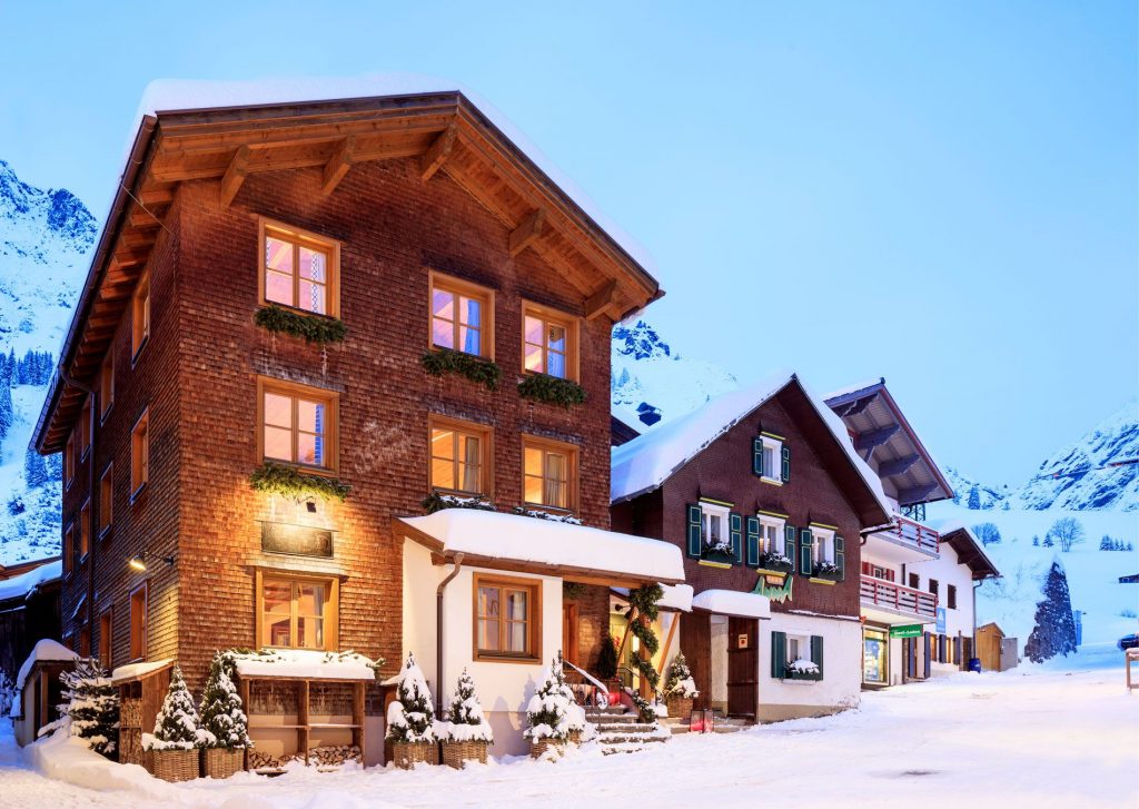 self-catered chalets in Austria, self catered chalet Zurs, self catered ski holidays in Autria 