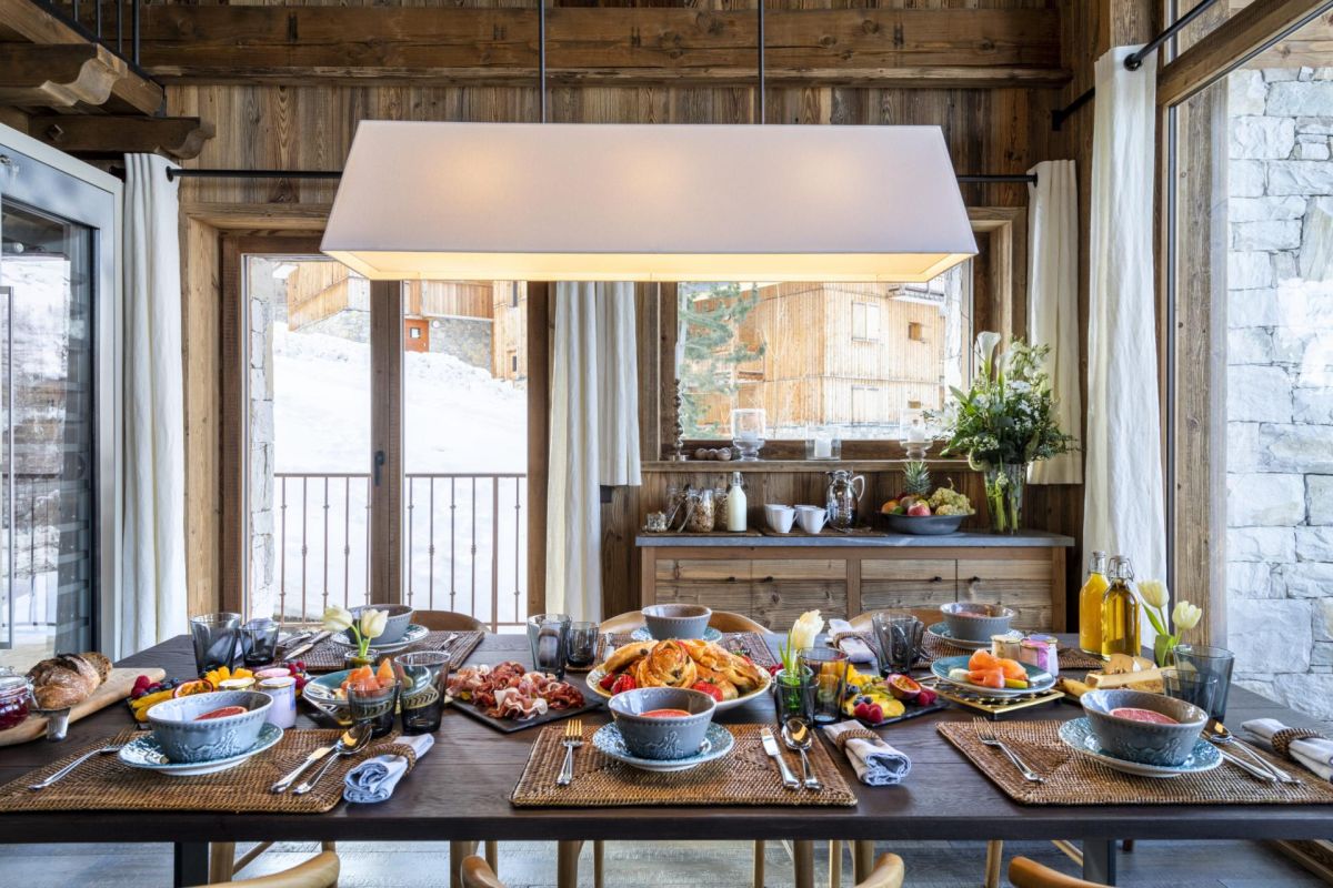 luxury bed and breakfast chalets, chalets with bed and breakfast service, B&B chalet, luxury B&B chalets, luxury bed and breakfast chalets in Val d'Isere, Top 5 Luxury Bed and Breakfast Chalets in Val d'Isere