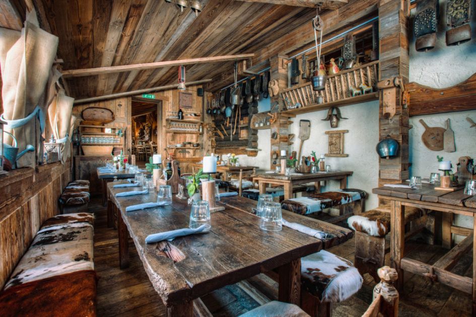 mountain restaurant in Cervinia, authentic dining in Cervinia, piste side restaurant Cervinia