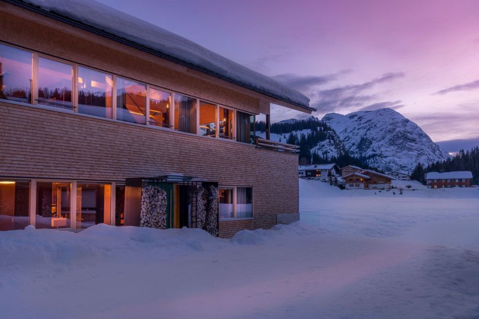 luxury self catered ski chalets in Lech, self catered ski holidays in Lech