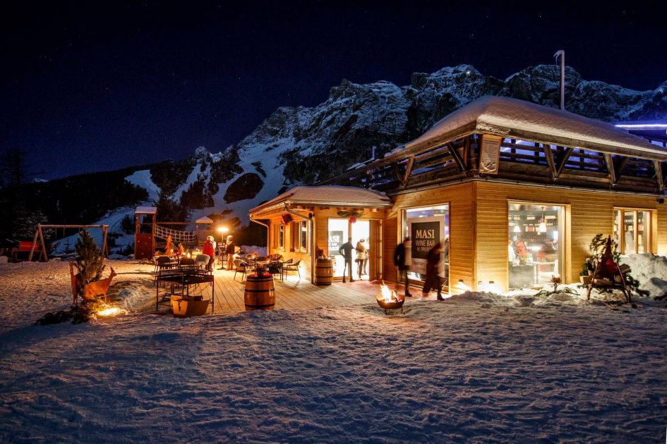 Masi Wine Bar. Credit: Cortina Tourist Office apres ski in Cervinia, Cortina apres ski.