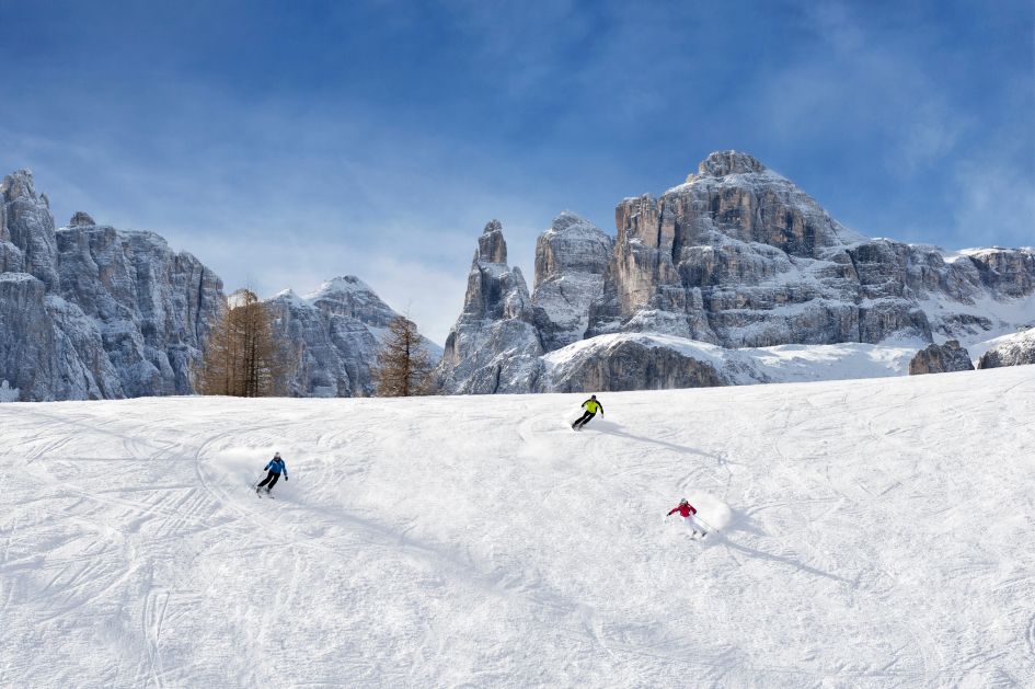 skiing in Alta Badia, Sella Ronda ski holidays, ski holidays Dolomites