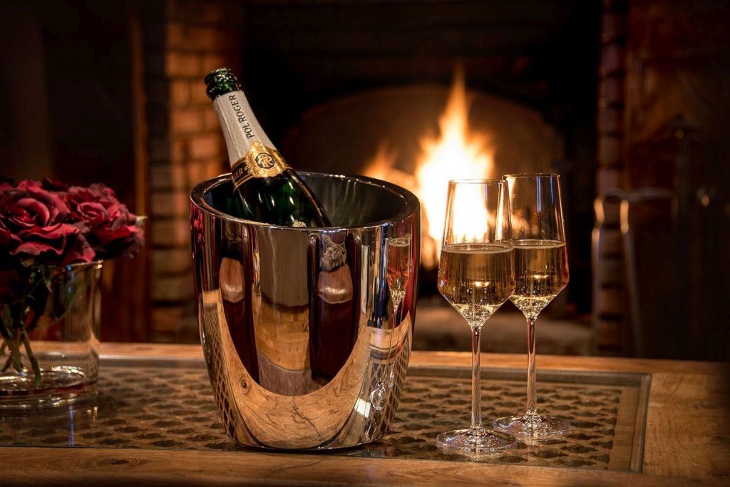 Luxury chalet for New Year, luxury chalet in the Three Valleys for New Year, Champagne at New Year