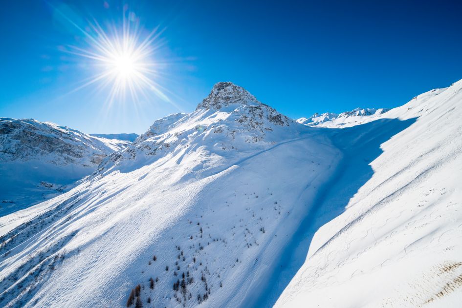 Santons & épaule du charvet runs in Val d'Isère. Credit: Office du Tourisme Val d'Isère Santons, épaule du charvet, skiing in Val d'Isère