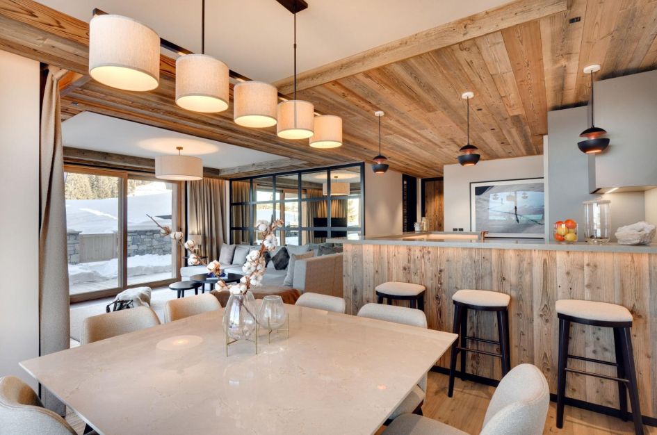 Meribel is a great French ski resort for a self catered holiday. Here, we see Antarès Mira 6's beautiful, contemporary open-plan interiors.