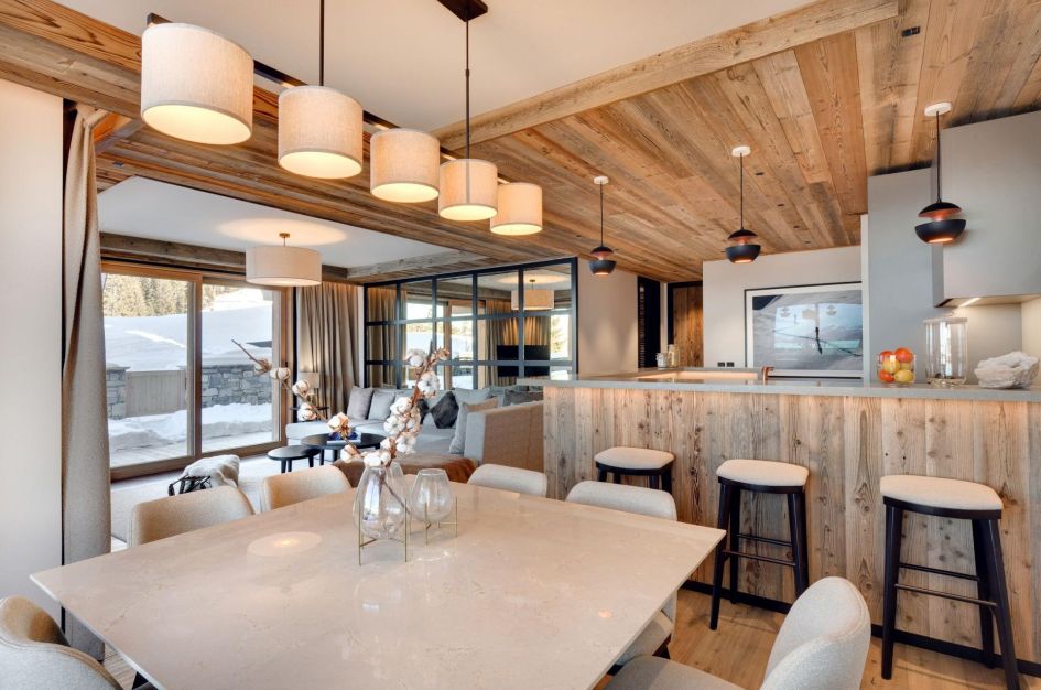 Meribel is a great French ski resort for a self catered holiday. Here, we see Antarès Mira 6's beautiful, contemporary open-plan interiors.