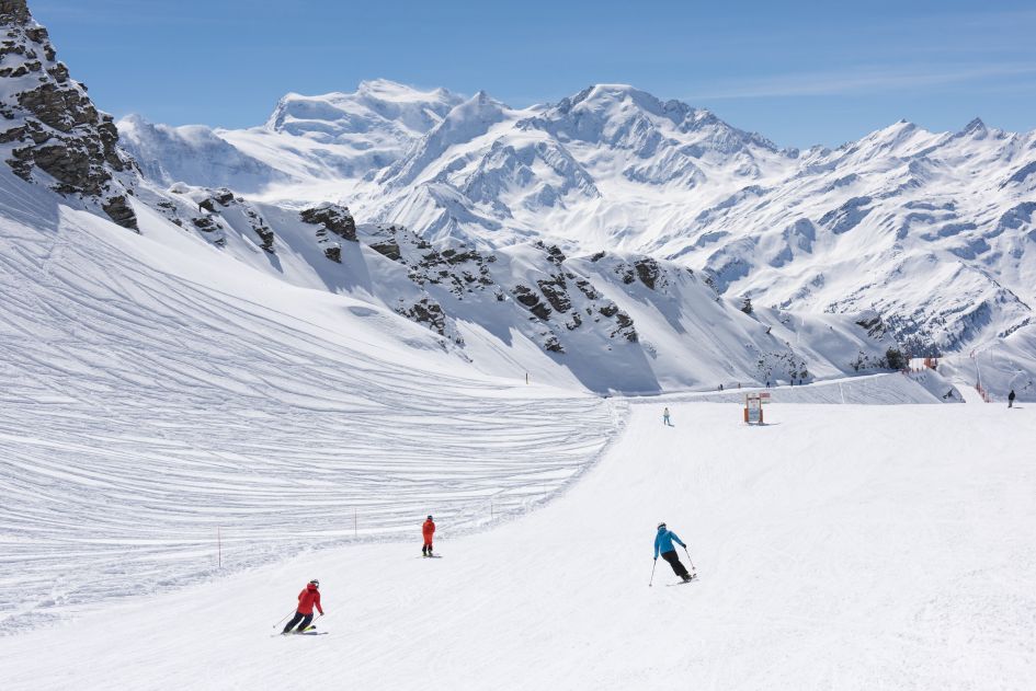 Ski slopes in Verbier are well suited to a range of different types of skiers, perfect for New Year ski holidays with all the family.