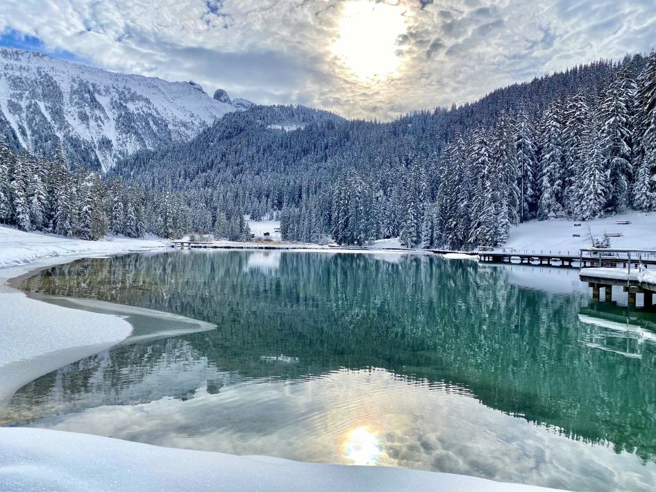 Stroll by the Lac de la Rosière for some idyllic winter wonderland scenes when not on your skis.