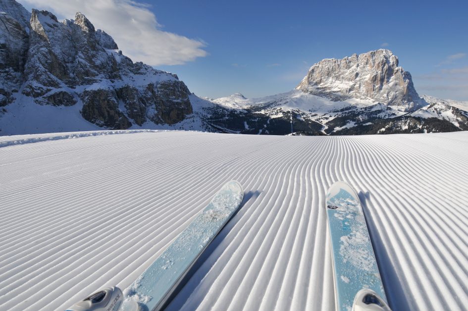 Perfectly groomed slopes in the Dolomites, for that ultimate ski day skiing in Selva Val Gardena
