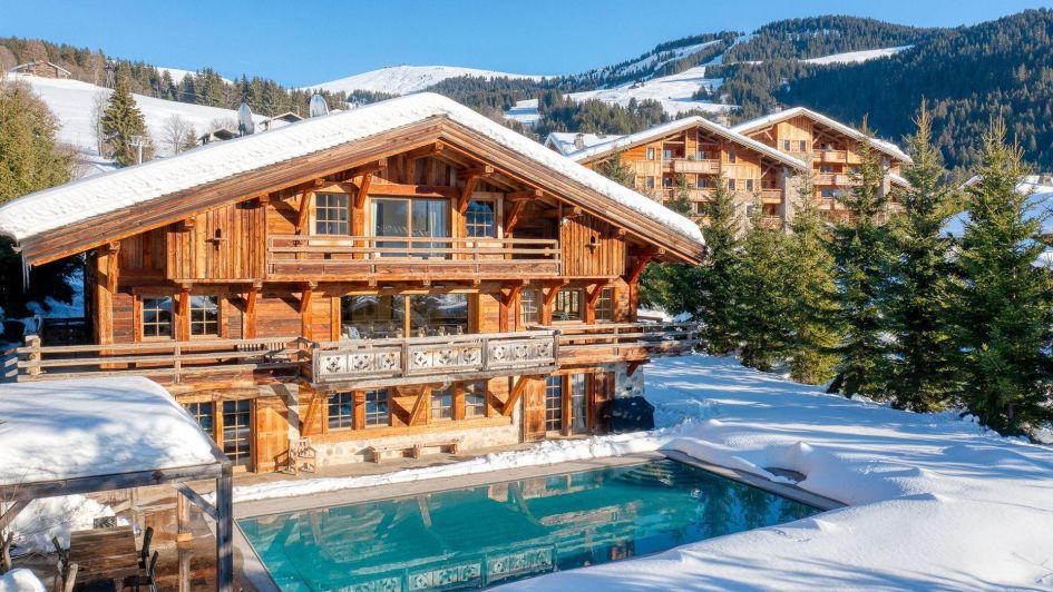 Chalet Izoard is one of our ultimate luxury ski chalets in Megève that's sure to impress!