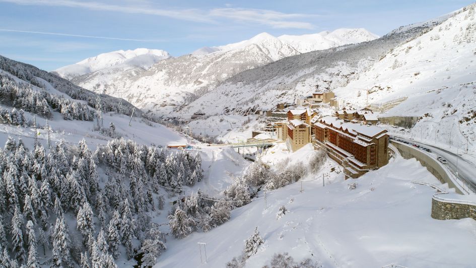 An elevated, side-on view of Soldeu, one of the best Andorra ski resorts. 