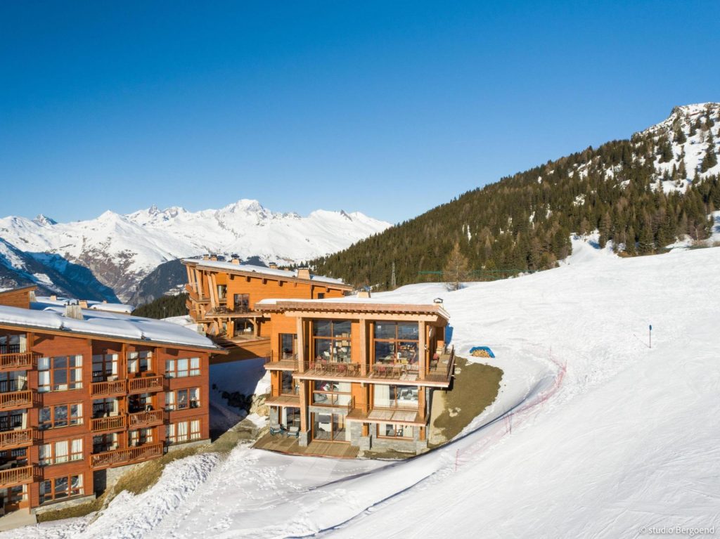 Chalet Arpozâ, Les Arcs Chalet Arpozâ sitting slopeside as a true ski in ski out chalet.