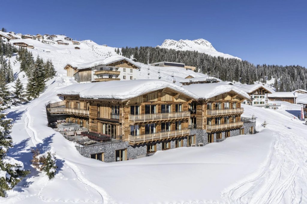 Arula Chalets, Lech A slope side chalet offering true ski -in/ski-out access.