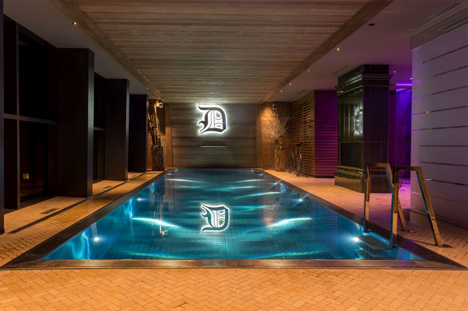 Swimming pool of the ultimate luxury Chalet La Datcha VT, located in a ski in ski out location at the top of Val Thorens ski resort.
