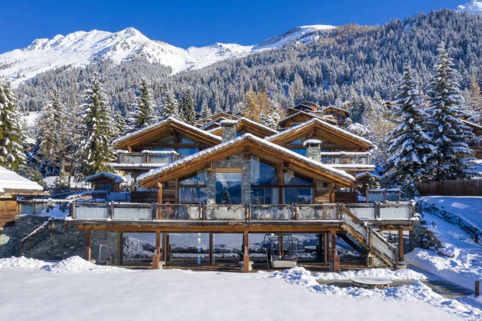 Chalet Marmottiére, Verbier Modern timber exterior of Chalet Marmottière in Verbier surrounded by deep snow